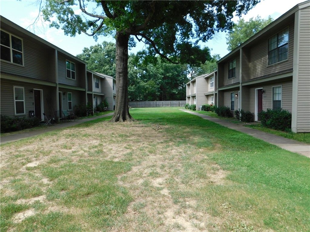 2628 Kantz Drive, Fayetteville, AR 72703