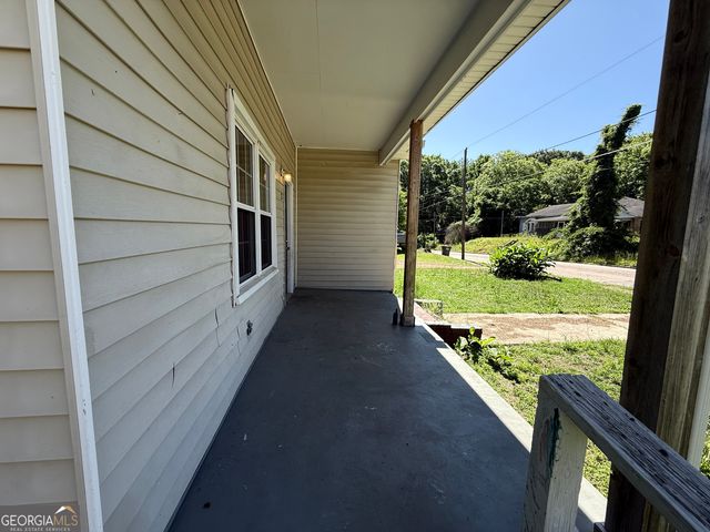 2 Wilson Street, Manchester, GA 31816