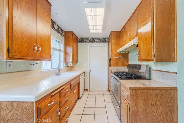 1872 W Tedmar, Anaheim, CA 92804
