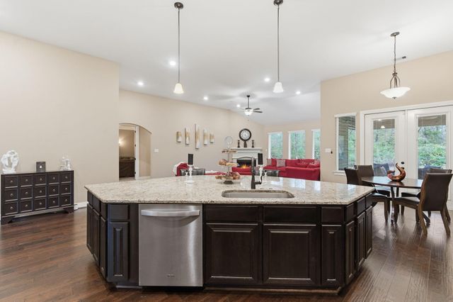 203 Magnolia Reserve Loop, Magnolia, TX 77354