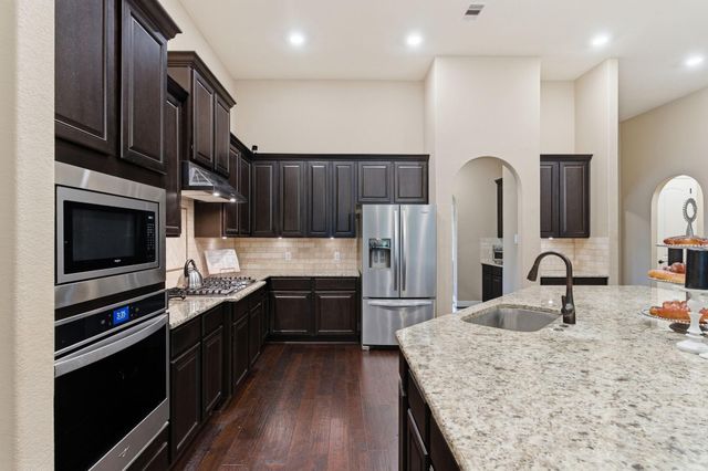 203 Magnolia Reserve Loop, Magnolia, TX 77354