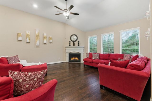 203 Magnolia Reserve Loop, Magnolia, TX 77354