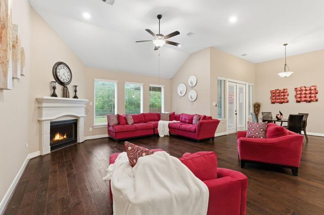 203 Magnolia Reserve Loop, Magnolia, TX 77354