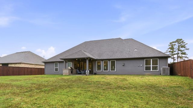 203 Magnolia Reserve Loop, Magnolia, TX 77354