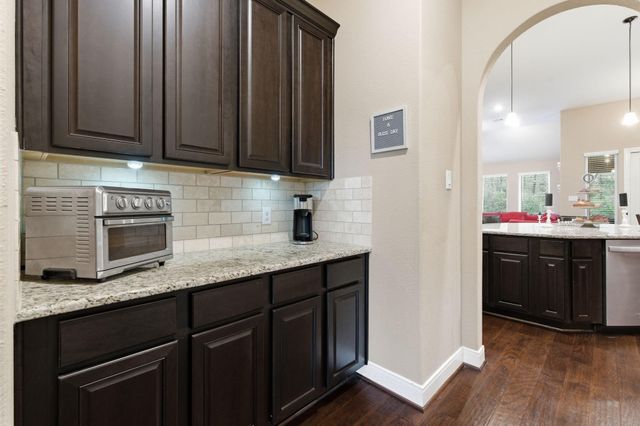 203 Magnolia Reserve Loop, Magnolia, TX 77354