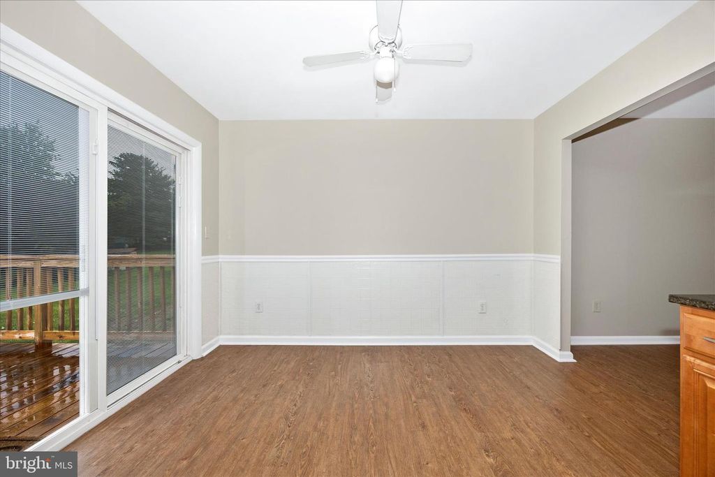 Image 10 of property listing at 11005 HORSESHOE DR, Frederick, MD 21701
