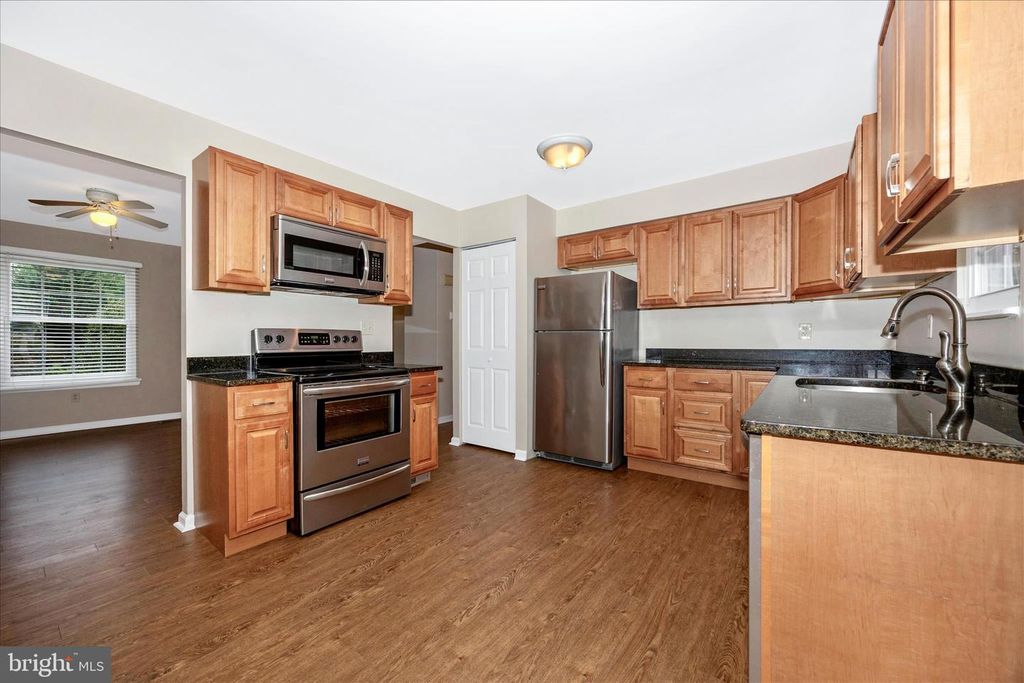 Image 12 of property listing at 11005 HORSESHOE DR, Frederick, MD 21701