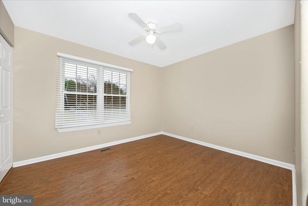 Image 20 of property listing at 11005 HORSESHOE DR, Frederick, MD 21701