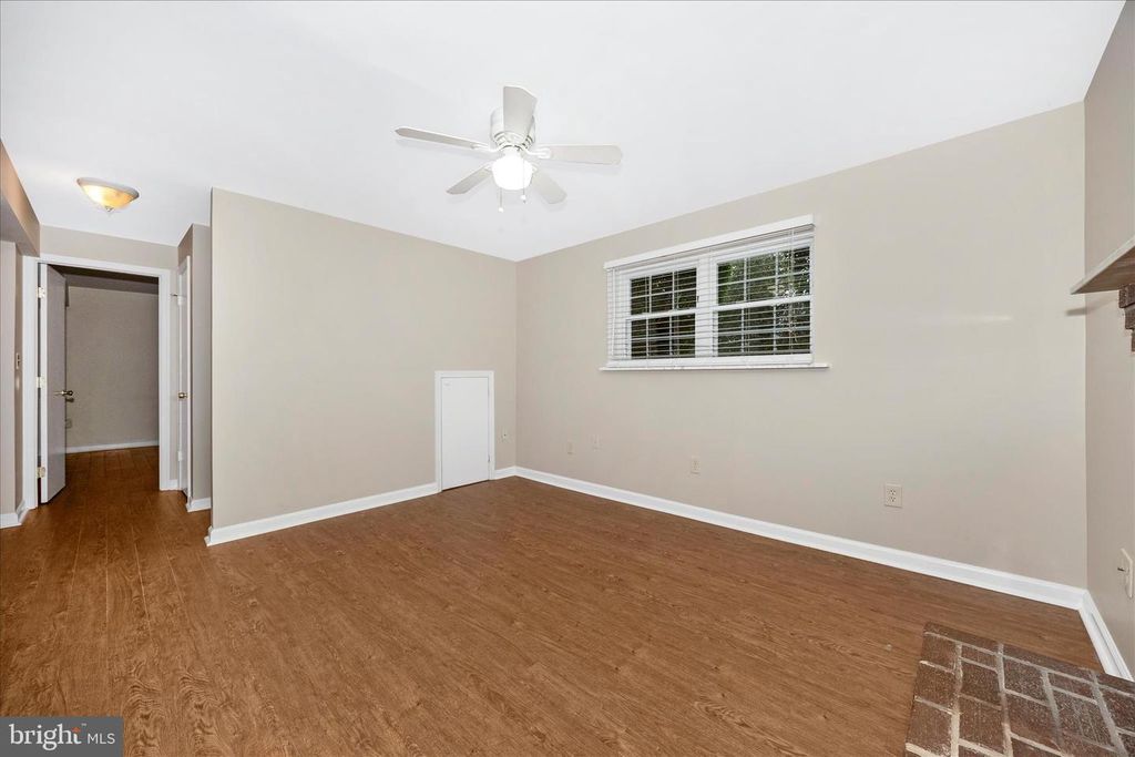 Image 28 of property listing at 11005 HORSESHOE DR, Frederick, MD 21701