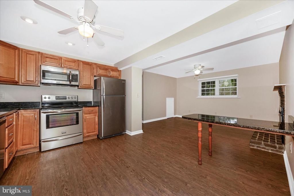 Image 31 of property listing at 11005 HORSESHOE DR, Frederick, MD 21701