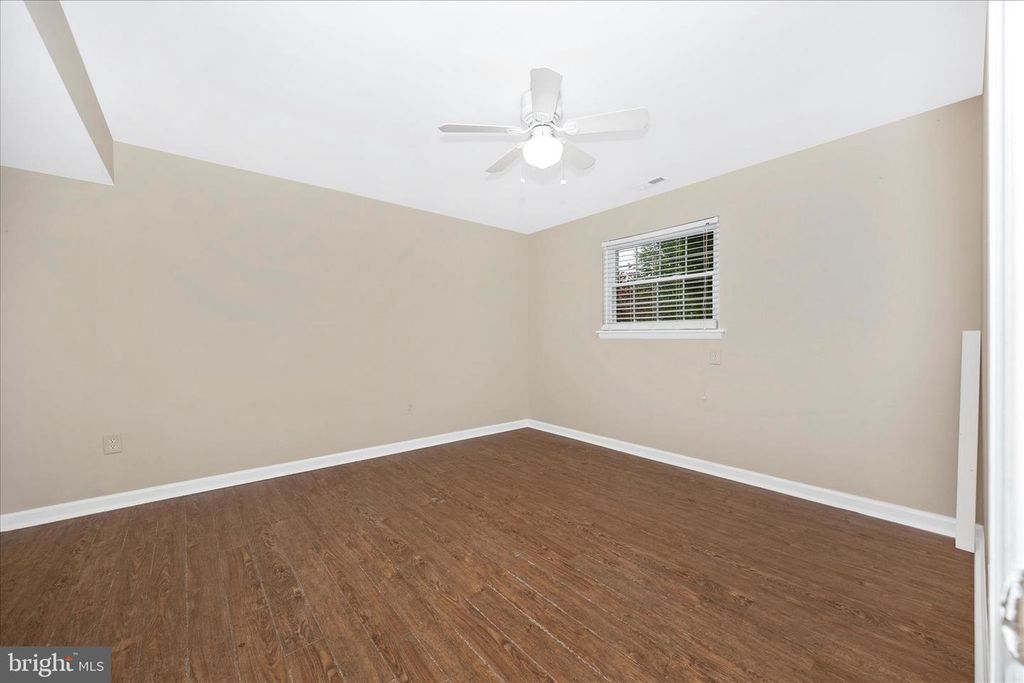 Image 34 of property listing at 11005 HORSESHOE DR, Frederick, MD 21701