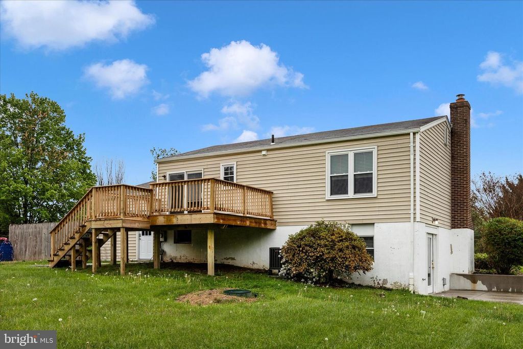 Image 41 of property listing at 11005 HORSESHOE DR, Frederick, MD 21701