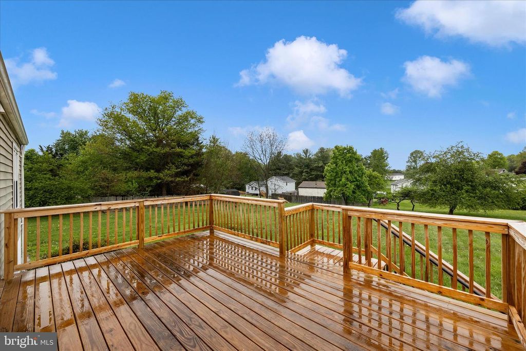 Image 43 of property listing at 11005 HORSESHOE DR, Frederick, MD 21701