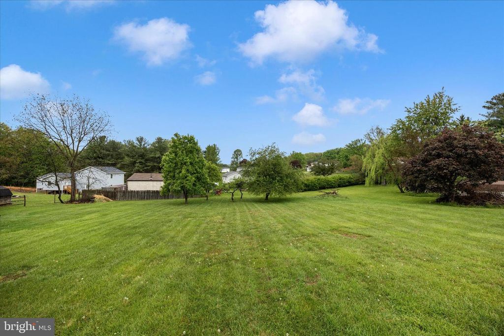 Image 49 of property listing at 11005 HORSESHOE DR, Frederick, MD 21701