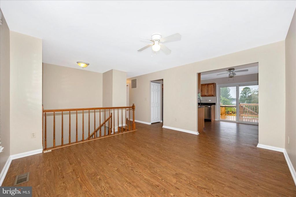 Image 7 of property listing at 11005 HORSESHOE DR, Frederick, MD 21701