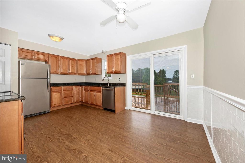 Image 9 of property listing at 11005 HORSESHOE DR, Frederick, MD 21701