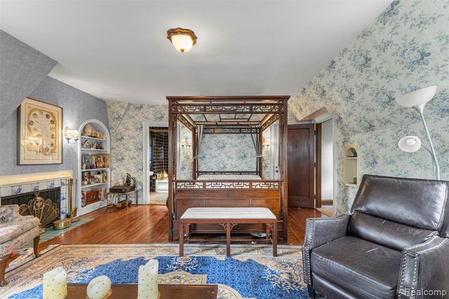 3001 Seminole Street, Detroit, MI 48214