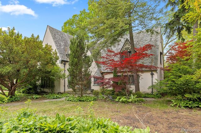 3001 Seminole Street, Detroit, MI 48214
