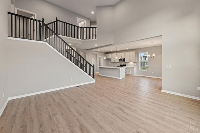 2587 Golden Leaf Drive, Beavercreek, OH 45431