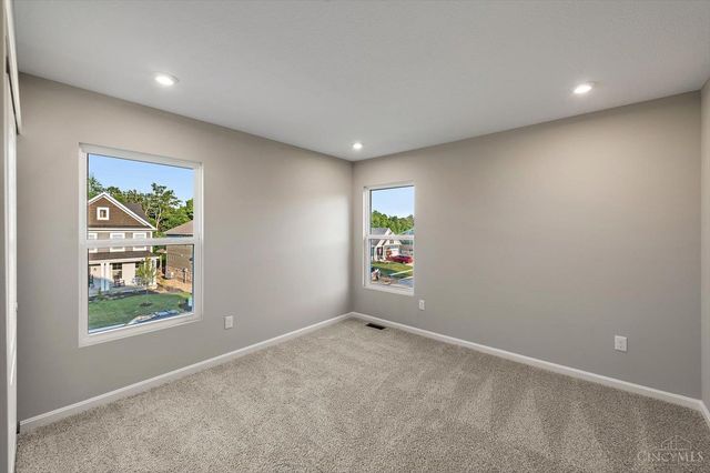2587 Golden Leaf Drive, Beavercreek, OH 45431