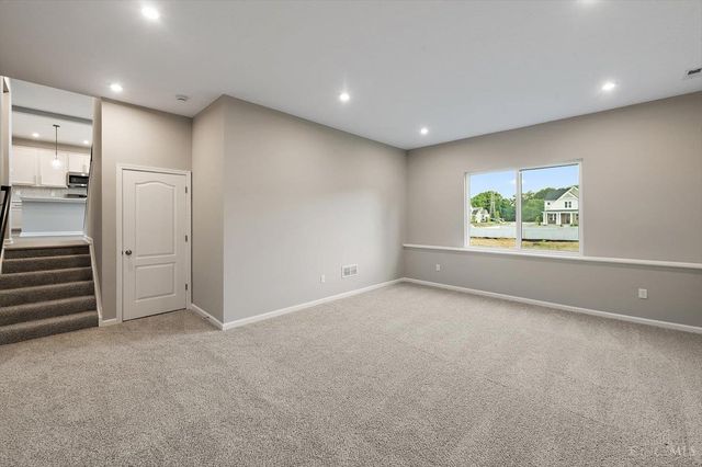 2587 Golden Leaf Drive, Beavercreek, OH 45431