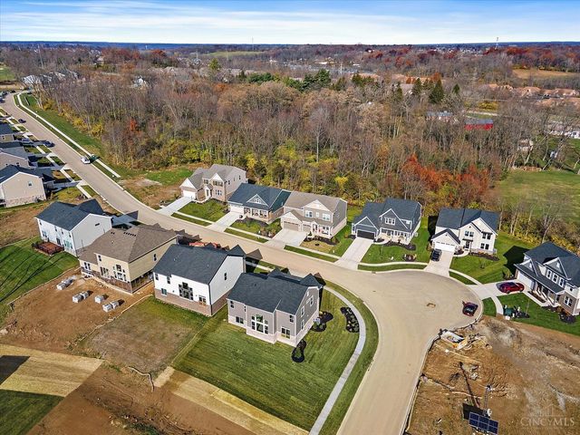 2587 Golden Leaf Drive, Beavercreek, OH 45431