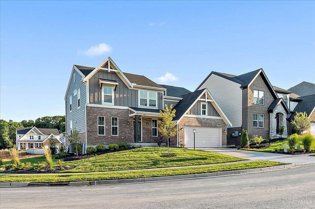 2587 Golden Leaf Drive, Beavercreek, OH 45431