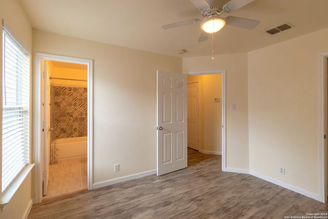 4146 ST CHARLES BAY, San Antonio, TX 78229