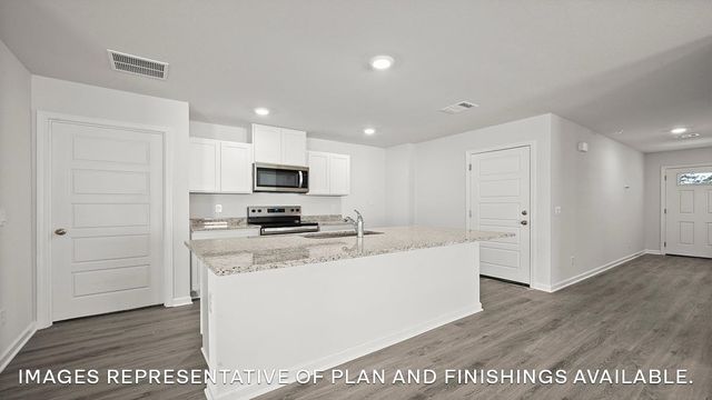 7965 CLOVE PASTURE DR E, Millington, TN 38053