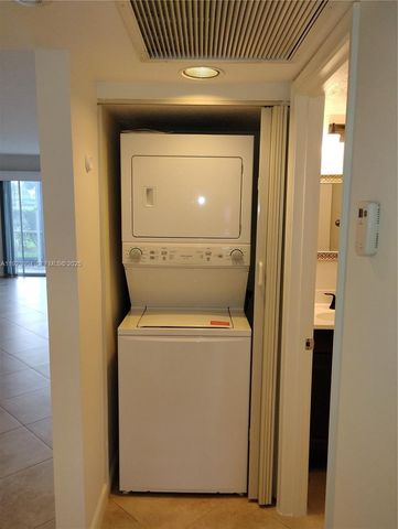 901 SW 128th Ter 103A, Pembroke Pines, FL 33027