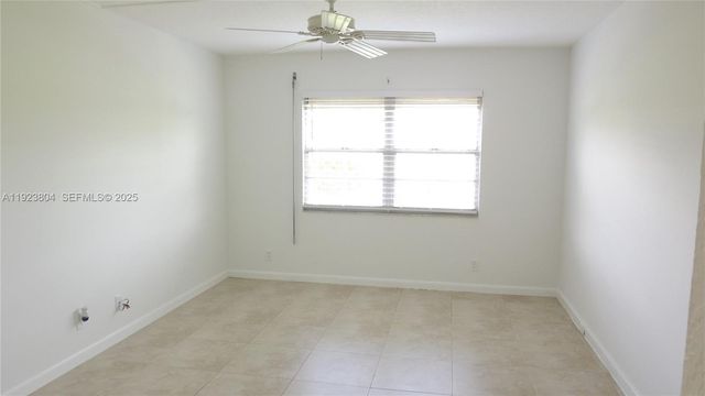 901 SW 128th Ter 103A, Pembroke Pines, FL 33027