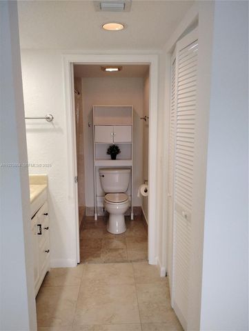 901 SW 128th Ter 103A, Pembroke Pines, FL 33027