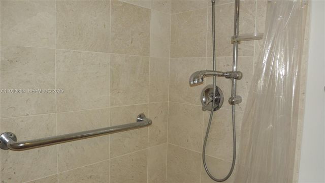 901 SW 128th Ter 103A, Pembroke Pines, FL 33027