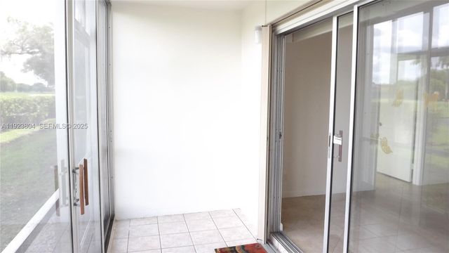 901 SW 128th Ter 103A, Pembroke Pines, FL 33027