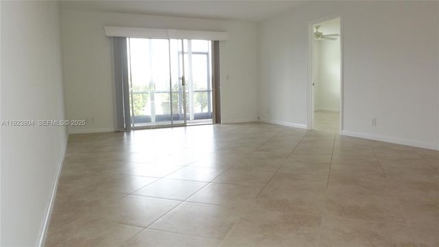 901 SW 128th Ter 103A, Pembroke Pines, FL 33027