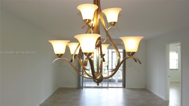 901 SW 128th Ter 103A, Pembroke Pines, FL 33027