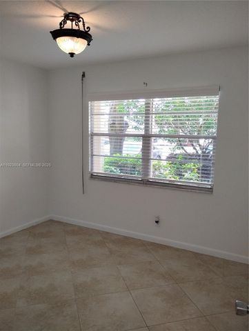 901 SW 128th Ter 103A, Pembroke Pines, FL 33027