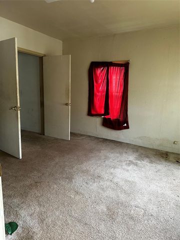 213 W Lobit Street, Baytown, TX 77520