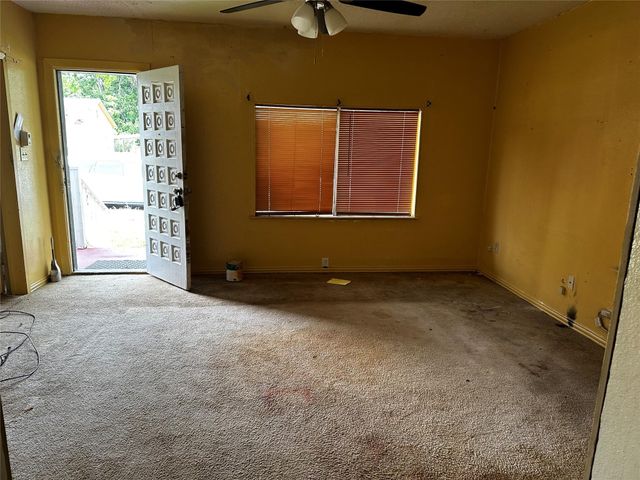 213 W Lobit Street, Baytown, TX 77520