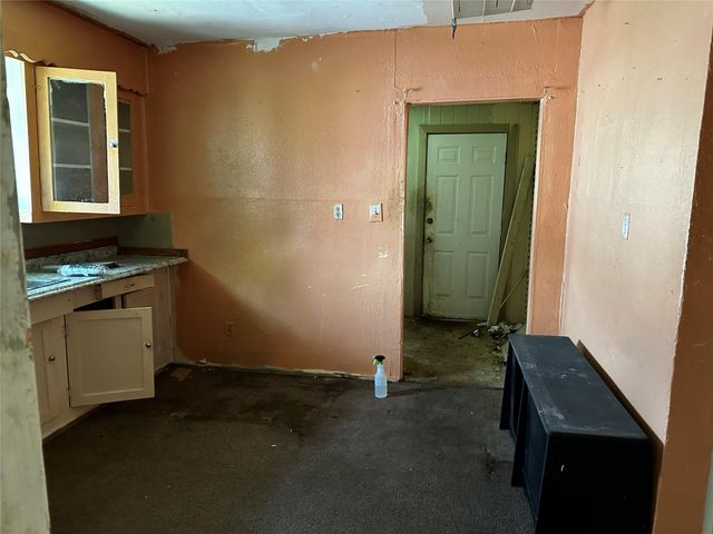 213 W Lobit Street, Baytown, TX 77520