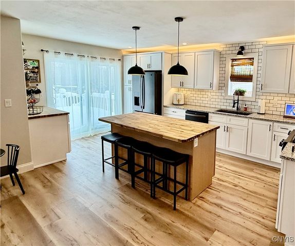 11 Carly Court, Hastings, NY 13036