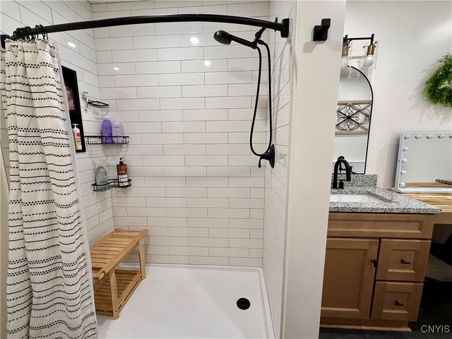 11 Carly Court, Hastings, NY 13036