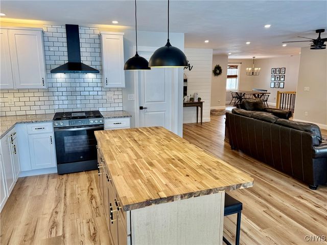 11 Carly Court, Hastings, NY 13036