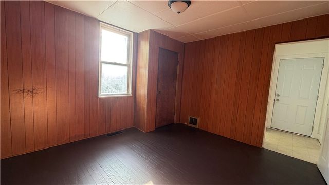 1633 Leishman Ave, Arnold, PA 15068