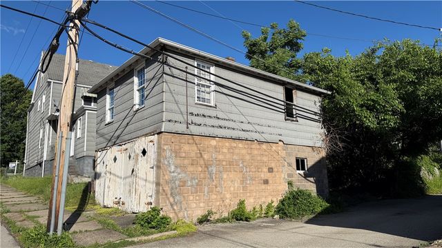 1633 Leishman Ave, Arnold, PA 15068