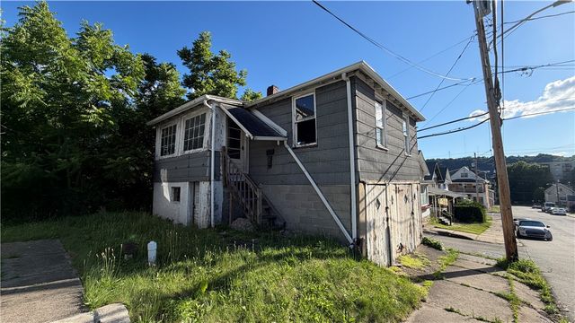 1633 Leishman Ave, Arnold, PA 15068