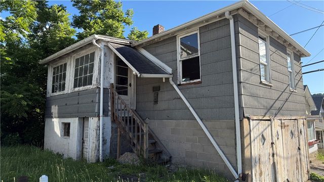 1633 Leishman Ave, Arnold, PA 15068