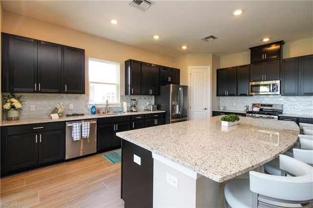 15765 Cortina ST, Naples, FL 34114