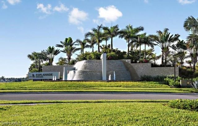 15765 Cortina ST, Naples, FL 34114
