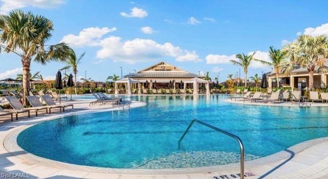 15765 Cortina ST, Naples, FL 34114